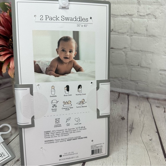 NWT Modern Baby 2pk Soft swaddle blankets w/ Snuggle Blankie  baseball themed - Picture 6 of 7